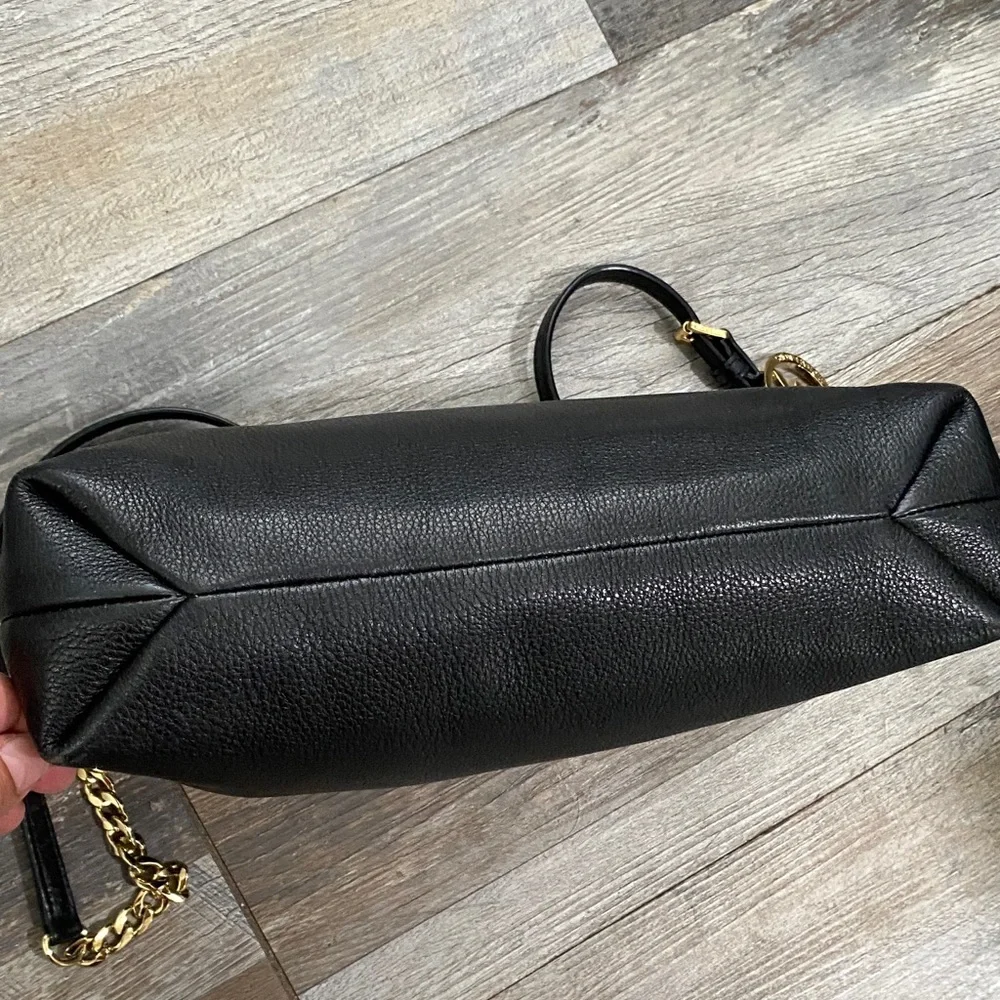 Leather Michael Kors Black Crossbody Bag with Gold Chain - Picture 8 of 16